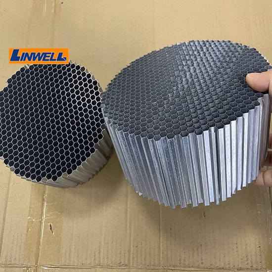 Noyau en nid d'abeille en aluminium de décoration pour les matériaux de construction de panneaux composites